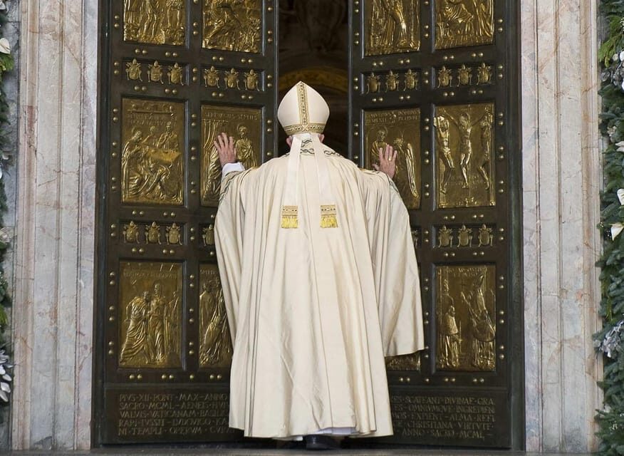 Rome: Jubilee Year Papal Basilicas Tour by Private Car - San Giovanni in Laterano: Photo Stop, Holy Door, and Time to Pray