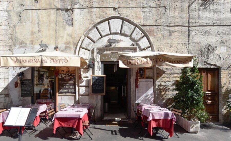 Rome: Lunch or Dinner with typical Roman Dishes - The 3-course flow: from artichoke starters to Roman pasta choices