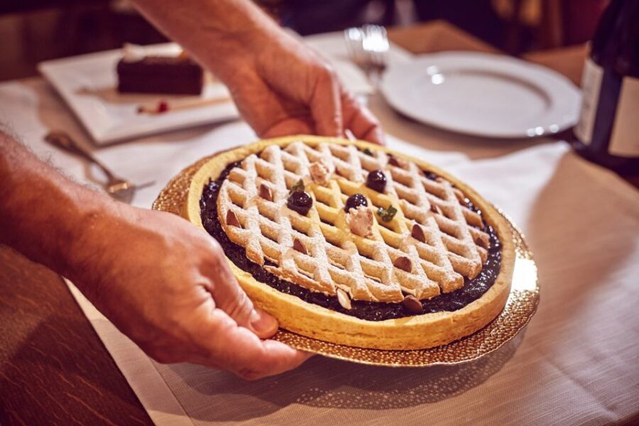 Rome: Lunch or Dinner with typical Roman Dishes - What the included menu tells you about the restaurant’s style