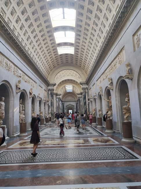 Rome: Majesty of the Vatican Small-Group Walking Tour - Meeting at Via Tolemaide 10 and Getting Oriented Fast