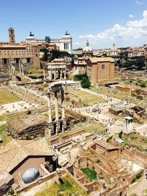 Rome: Mamertine Prison, Colosseum Experience, & Audio Guide - Roman Forum and Palatine Hill: using the audio to make the route click