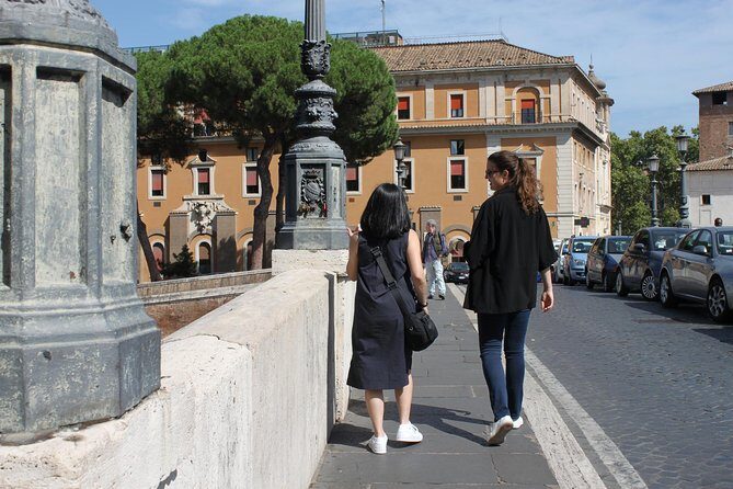 Rome Max 6 People Walking Tour: Pantheon, Trevi Fountain, Gelato - Largo Argentina: Ancient Rome’s Shockingly Visible Past