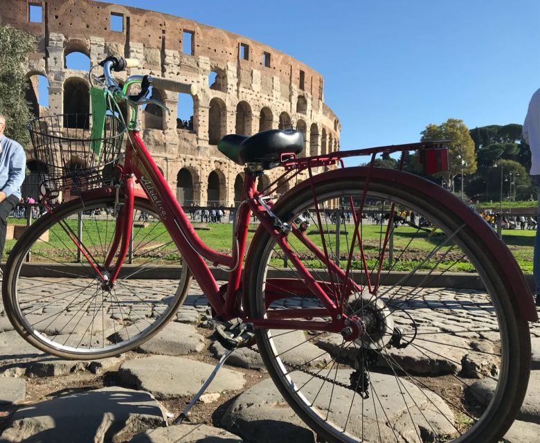 Rome: Monuments and Belvederes Bike Tour - Start at Via di S. Calisto: What the First Minutes Are Like