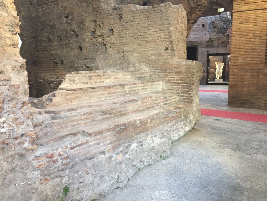Rome: Navona Square and École Française Underground ticket - École Française Underground: the Ancient Rome masonry stadium underfoot