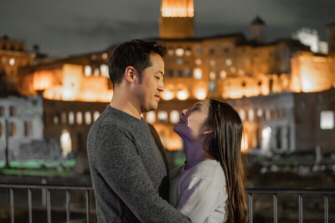 Rome: Night & Day Photoshoot in Rome with Pro Photographer - Trevi Fountain at night: the iconic shot, minus some stress