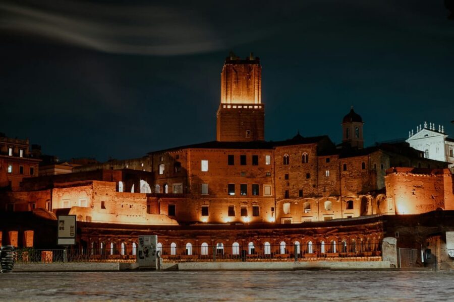Rome Night Golf Cart Tour with Access to an Exclusive Dinner - Pantheon and Piazza Venezia: classic monuments with a guided lens