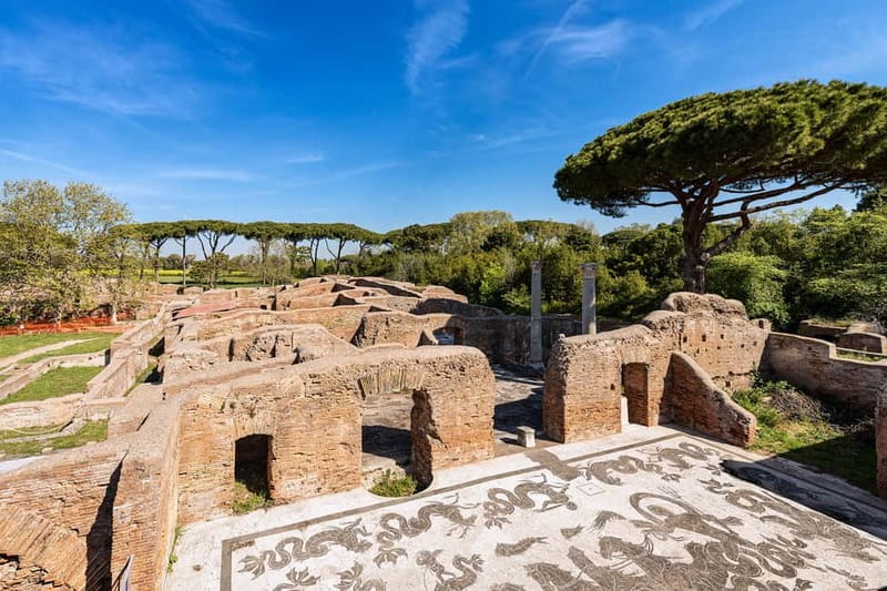 Rome: Ostia Antica Archaeological Park Ticket & Audio App - Streets and buildings: the apartments tell the story fast