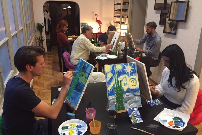 Rome: Paint & Sip Experience in Piazza Navona - Small-group size in Piazza Navona-area Rome