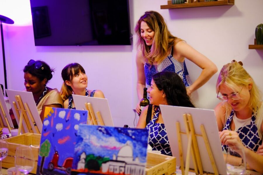Rome: Painting Class with Unlimited Wine - Unlimited wine and Roman-style pizza: the pacing trick