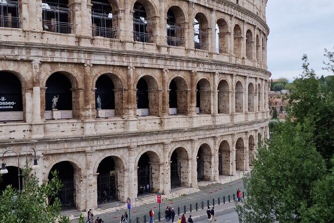 Rome Panoramic Private Tour: Highlights of Rome Driving and Walking Tour - Aventine Hill: leafy views and the Knights of Malta keyhole