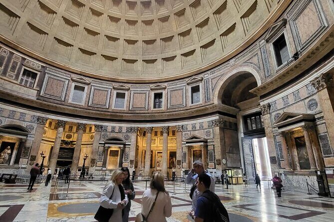 Rome: Pantheon Guided Tour with Entry Ticket - Photo points and architecture you can actually find on your own