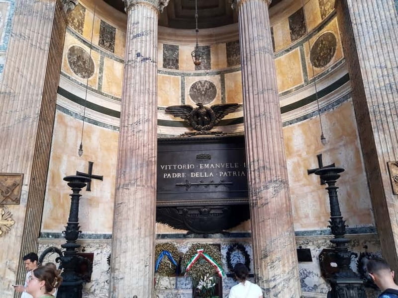 Rome: Pantheon Priority Entry Ticket & Audio Guide App - The 35-minute audio guide: 12 points, a digital map, and zero rushing