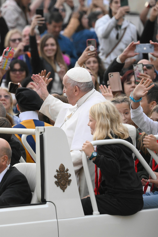 Rome: Papal Audience Experience - After the Audience: Mass at St. Peter’s Basilica and independent exploring