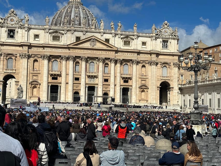 Rome: Papal Audience Tour With Reserved Access - Timing reality in summer and rainy days
