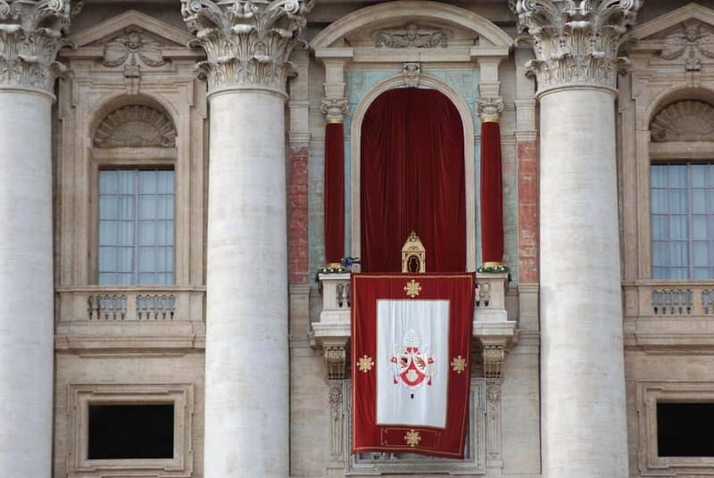 Rome: Papal Audience with Pope Leo XIV & Expert Guide - Picking the Right View in St. Peter’s Square (And Why It Matters)