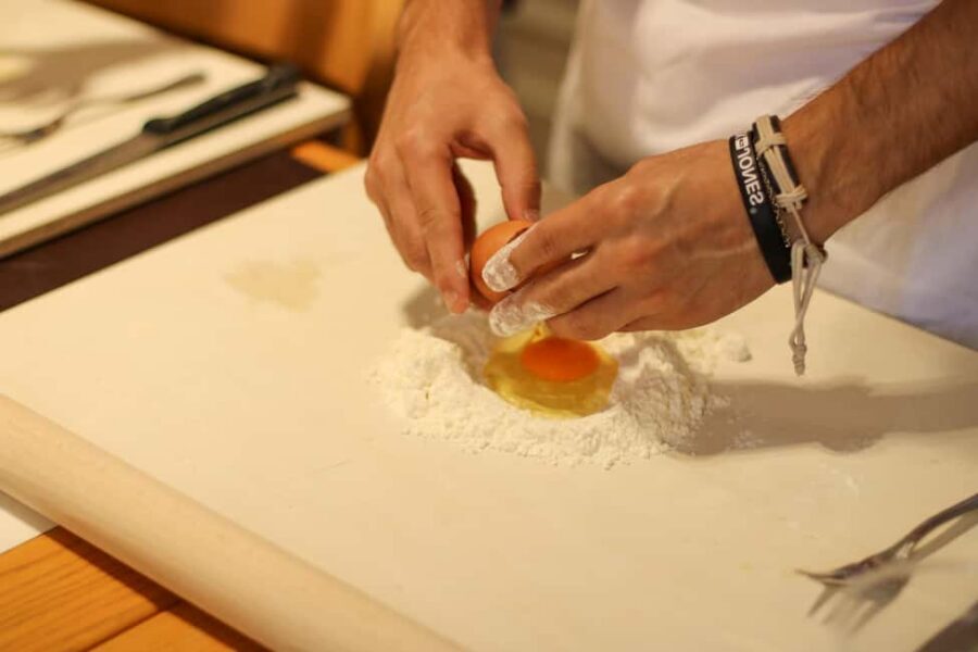 Rome: Pasta and tiramisu perfection class w/wine & dessert - Rome Pasta and Tiramisu Perfection Class: A 2.5-Hour Taste of Italy’s Cooking Rhythm