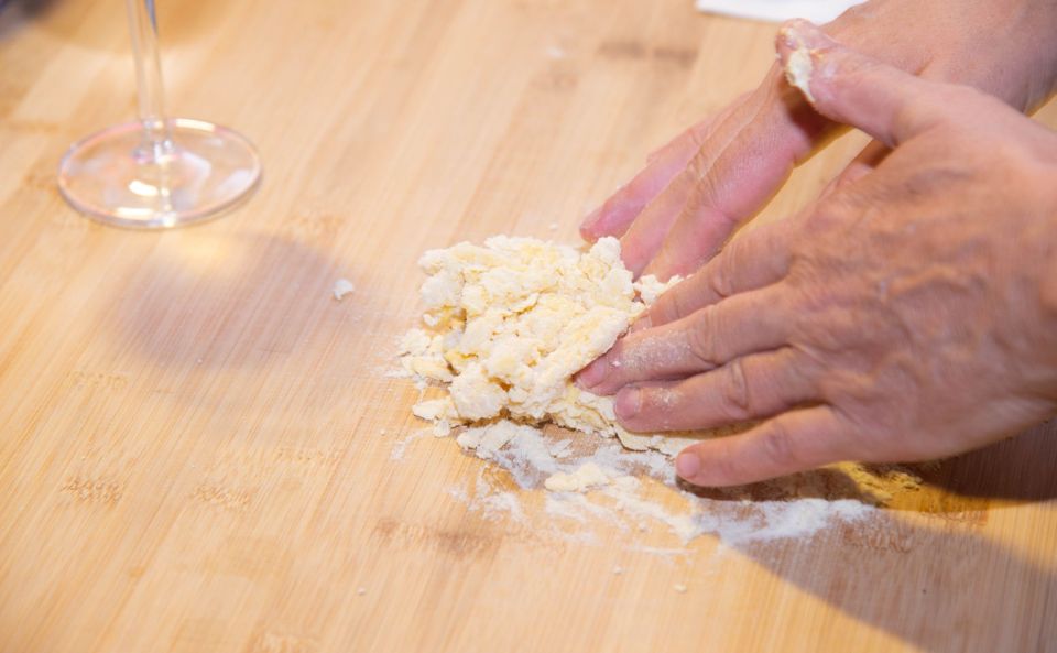 Rome: Pasta and Tiramisu Shared Cooking Class with Wine - Tiramisu First: The Dessert That Teaches More Than Sweetness