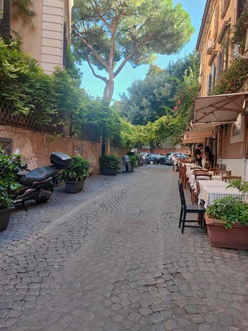 Rome: Pasta, Pizza & Gelato Tour in TRASTEVERE - Gelato finish at Piazza Mastai: sweet closure done right