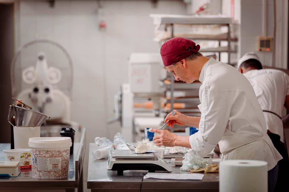 Rome: Pastry Cooking Class Gelato, Tiramisu and Cannoli - The Prosecco (and Juice) Moment: Small Details That Make It Easier