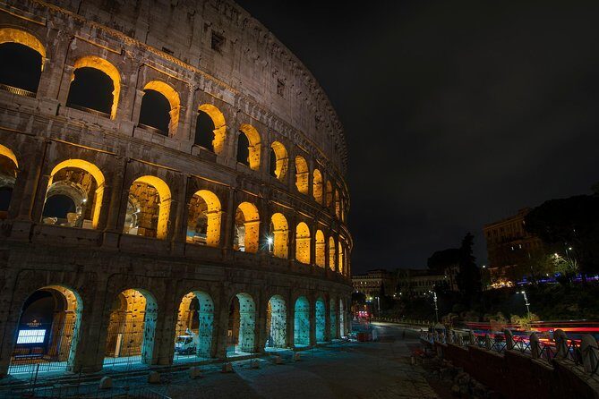 Rome Photography Masterclass - Private Photography Lesson - Trevi Fountain: the photo lesson turns a crowd into options