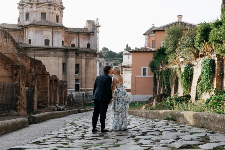 Rome Photoshoot with a Pro - A 1-hour private Rome shoot with Lidia Caraman
