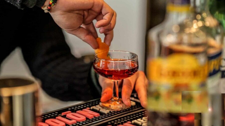Rome: Piazzas and Fountains Sunset Tour with Aperitivo - A route that gets you oriented fast