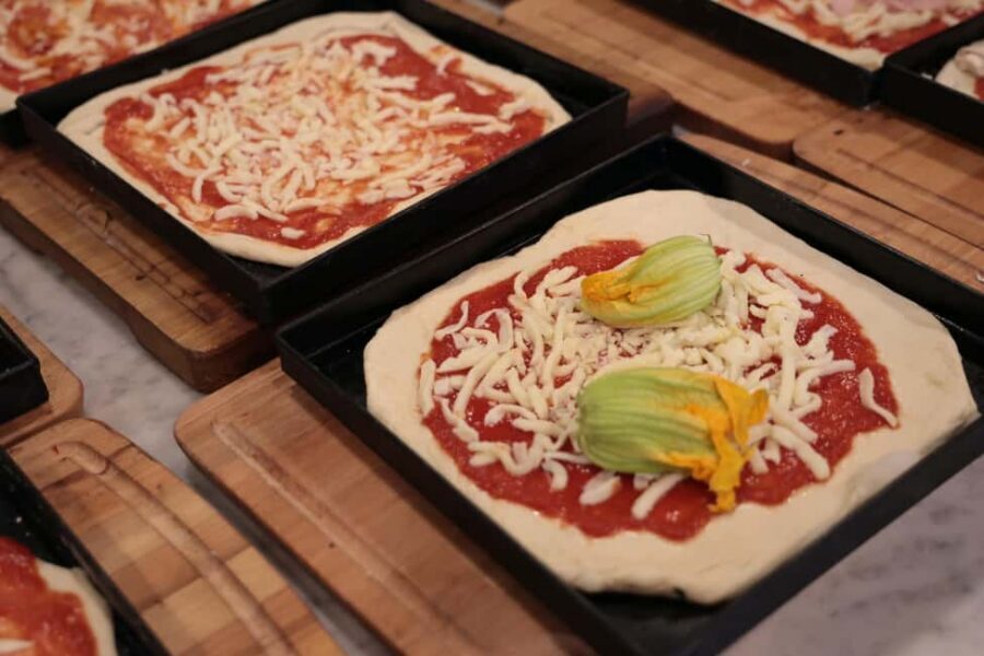 Rome: Pizza & Tiramisu Cooking Class with Meal and Drink - Key Things You’ll Notice Right Away