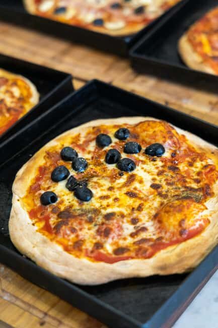 Rome: Pizza & Tiramisu Cooking Class with Meal and Drink - Meeting Up by Restaurant Gusto (Easy to Find)
