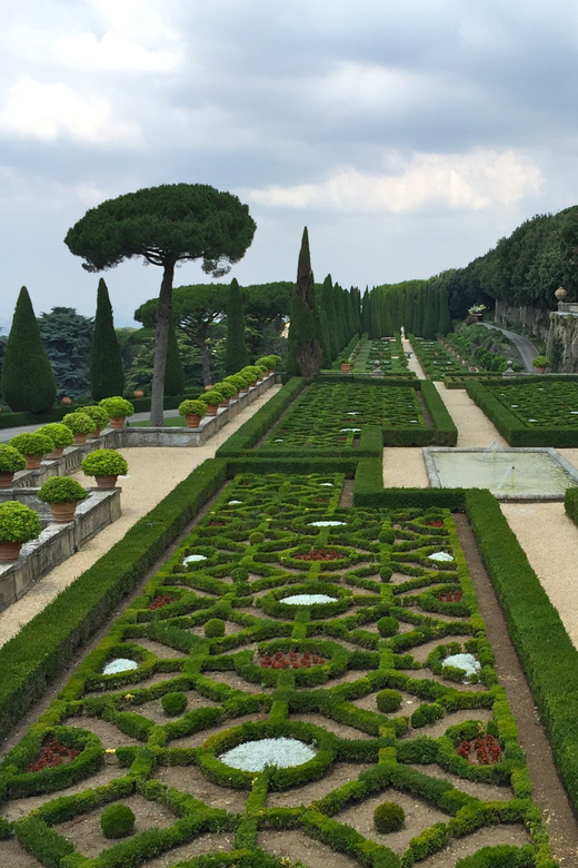 Rome: Pontifical Villa Gardens at Castel Gandolfo Minibus - Who should book (and who should rethink)