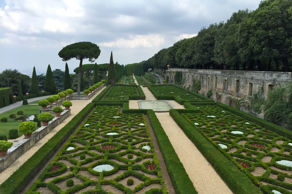 Rome: Pontifical Villa Gardens at Castel Gandolfo Minibus - The open minibus ride: seeing 55 hectares without turning it into a slog