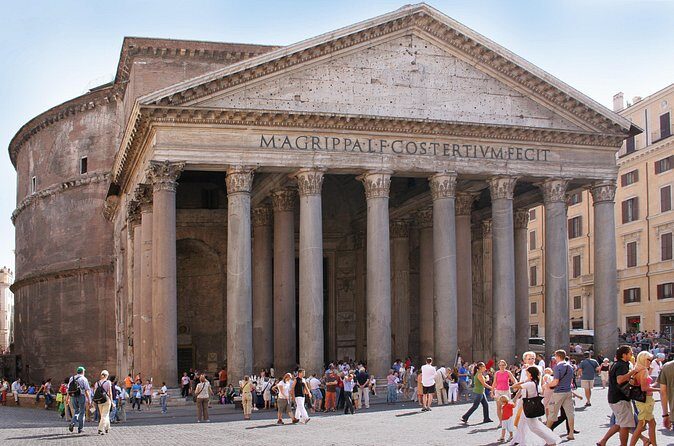 Rome Post cruise Tour from Civitavecchia Port to Rome city - Trevi Fountain: the wish stop with real photo time