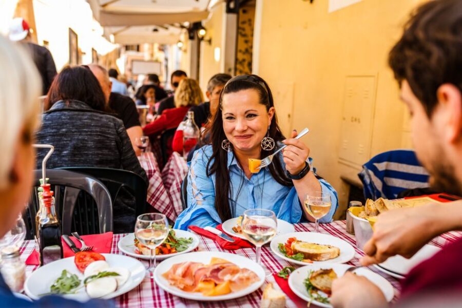 Rome: Private 2-hr Tour of Icons & Hidden Gems with a Local - Getting insider advice you can actually use the same day