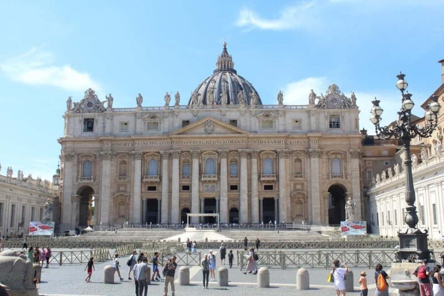 Rome: Private 3-Hour Tour by Chauffeur-Driven Vehicle - Trastevere at the end: finishing with a neighborhood feel