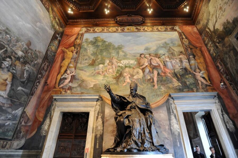 Rome: Private Capitoline Museums Tour - The She Wolf: the symbol of Rome in context