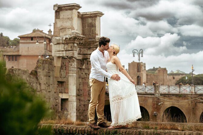 Rome: Private Colosseum Photoshoot with Local Photographer - Photographer Style: Warm Direction, Patience, and Editing Support