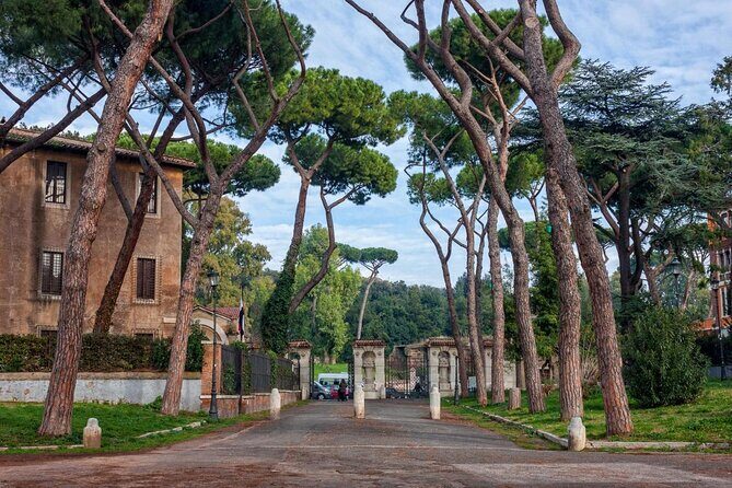 Rome Private & Custom Shopping Tour: Chic Boutiques & Hidden Gems - Key things to know before you shop Rome-style