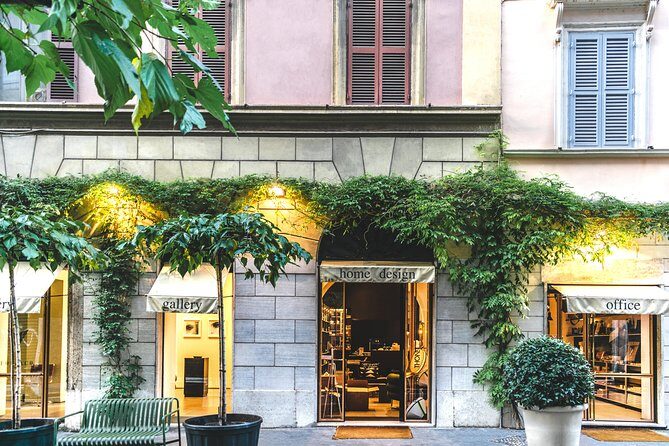 Rome Private & Custom Shopping Tour: Chic Boutiques & Hidden Gems - The hilltop park stop: a smart reset for photos and caffeine