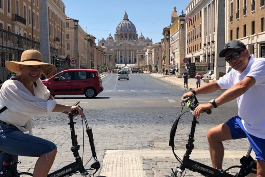 Rome : Private custom walking tour with a local guide - Exterior monuments and museum perspectives: what you’ll actually learn