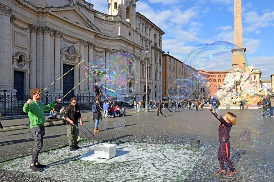 Rome Private Family Walking Tour with Games for Kids - Pantheon and Piazza Navona: wonder with stories kids can follow