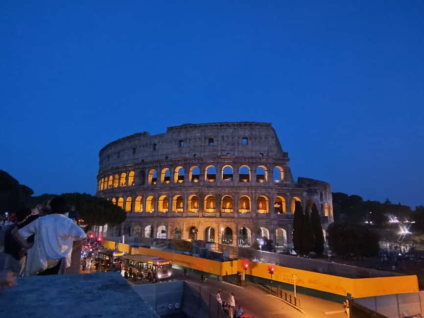 Rome: Private Night Golf Cart Tour - Getting picked up: Kirba Tours sign, two options, and an easy meet-up