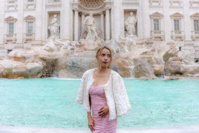 Rome: Private Photoshoot at the Trevi Fountain - From McDonald’s to the fountain: what the 30–45 minute flow looks like