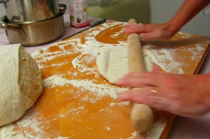 Rome: Private Pizza Making Home cooking class with a local - Key highlights to look for