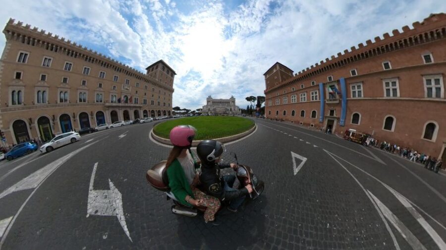 🛵 Rome: Private Scooter Guided Tour, Day - Night Ride💘🛵 - Trevi Fountain, Piazza di Spagna, and the Pantheon: classic stops with timing built in