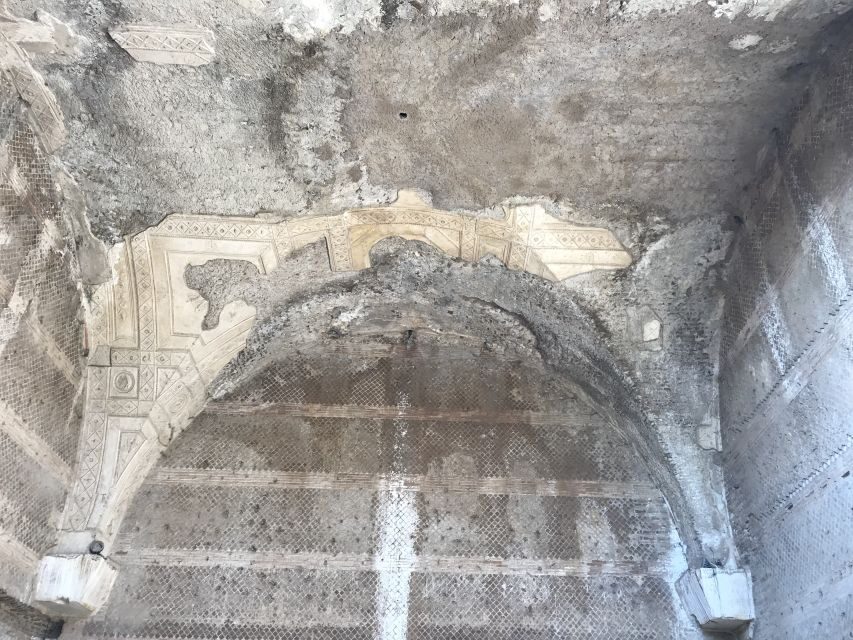 Rome: Private Tour of Hadrian's Villa with Archaeologist - Why Hadrian’s Villa feels different from other Roman sites
