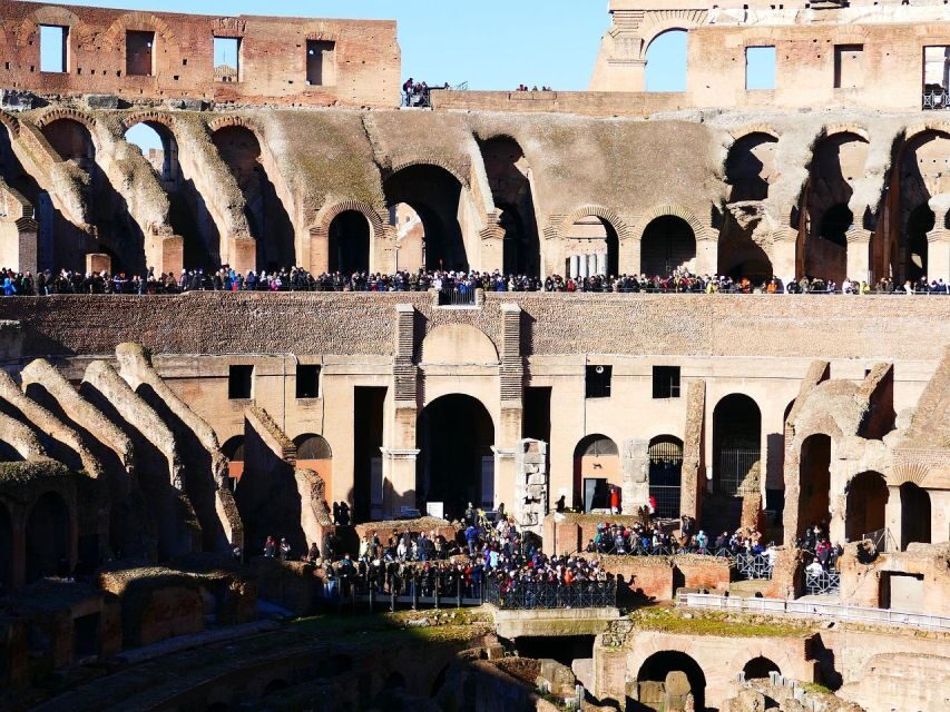 Rome: Private Tour of the Colosseum,Roman Forum and Palatine - Where you meet: Piazza del Colosseo and the Colosseo metro start point