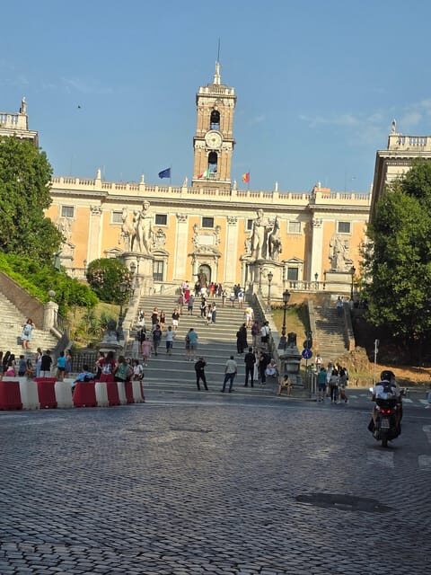 Rome: Private Tour on Electric Tuk-Tuk of Rome City Center - St. Peter’s Basilica and Saint Peter’s Square: landing on Rome’s biggest finale