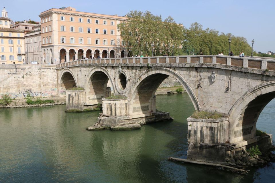 Rome: Private Tour with a Local Guide - Colosseum and the Roman Forum: One Area, Two Vibes