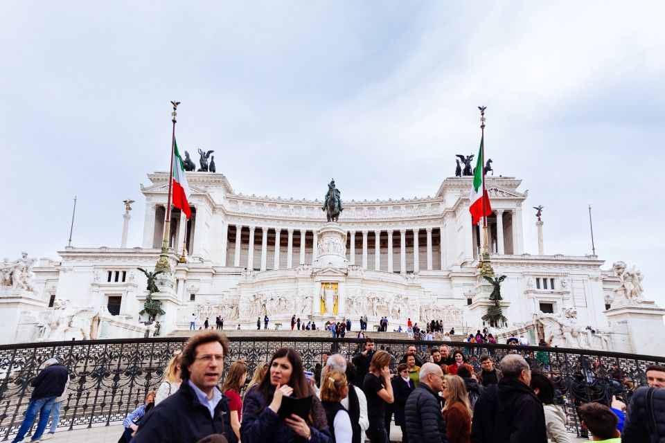 Rome: Private Tour with Locals – Highlights & Hidden Gems - Price and value: what $140.47 per person is really buying