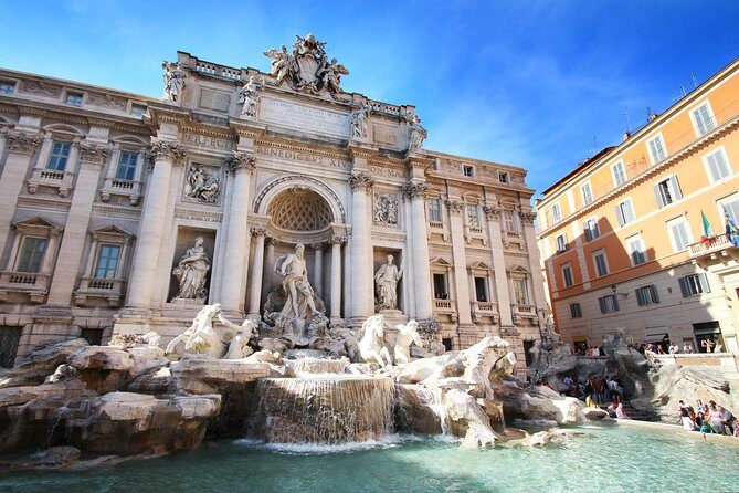 Rome Private Tour with Official Tour Guide for the Vatican Museum - Outside the Colosseum: Quick Views With Context