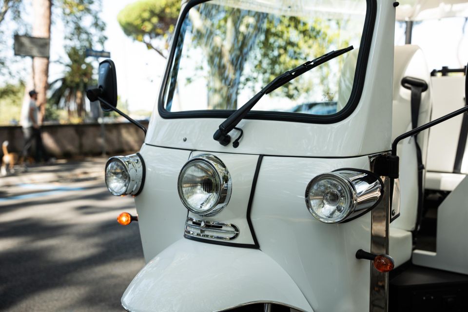 Rome: Private Tuk Tuk Tour with Hotel Pickup and Prosecco - Rione Monti and the Colosseum stop: ruins you can actually place